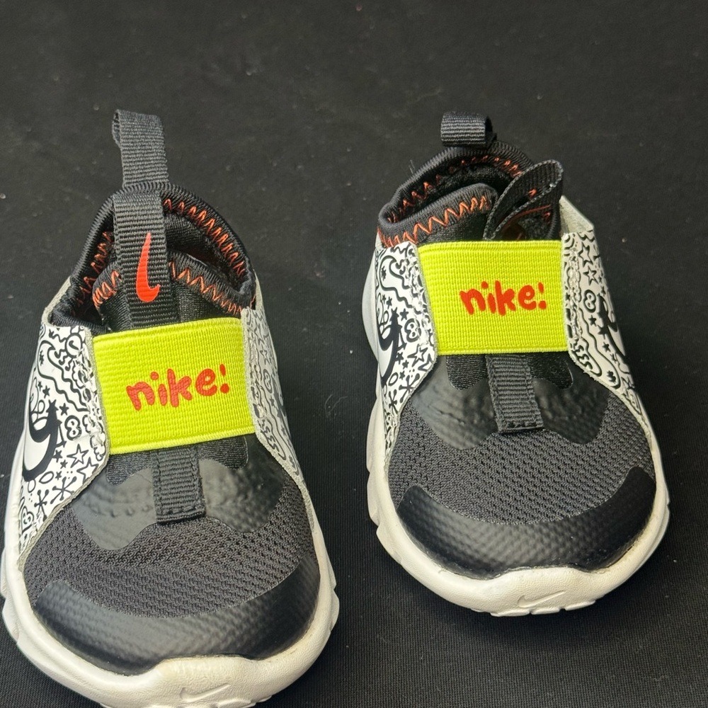 Nike Kids flex runner 2 JP doodle